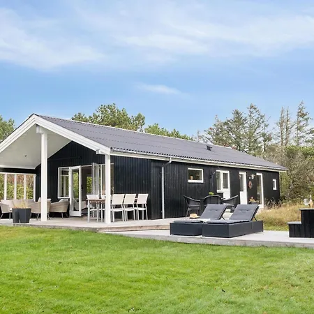 Holiday home 1066
